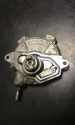 Mercedes-Benz B W245 Vacuum pump A6402300465