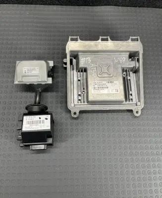 Mercedes-Benz A W169 Engine ECU kit and lock set A2661538979 A1695451908