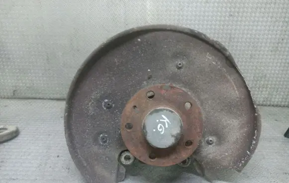 Audi A4 S4 B8 8K Rear wheel hub spindle/knuckle 