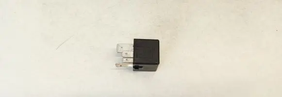 Volkswagen PASSAT B6 Other relay 1k0951253a v23134-j52-x430
