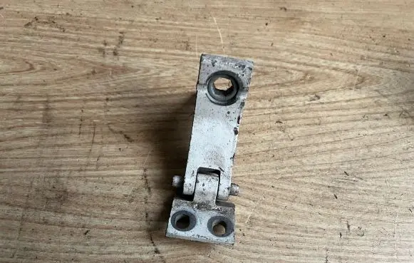 Audi 80 90 B3 Front door upper hinge 893831401