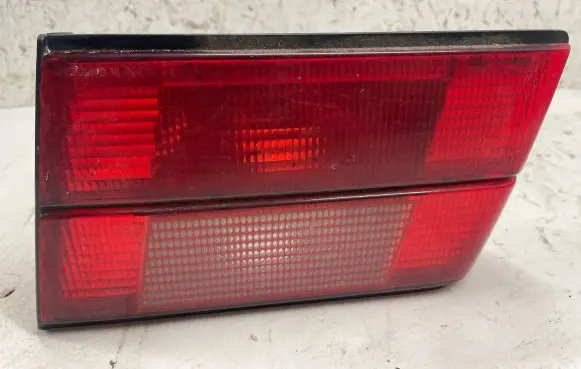 BMW 5 E34 Tailgate rear/tail lights 8769R23 TR22D0T