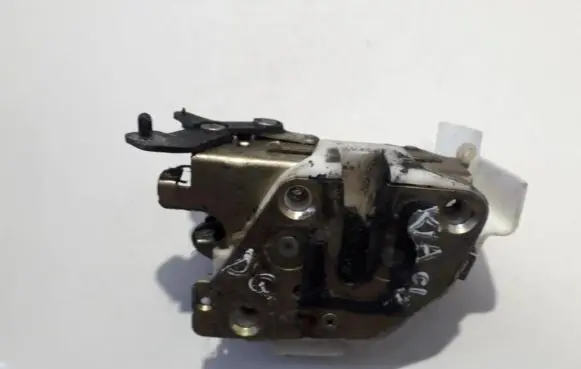 KIA Clarus Rear door lock