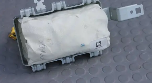 Passenger airbag