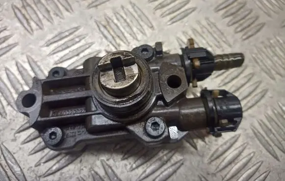 Mercedes-Benz 200 300 W123 In-tank fuel pump A6110900350