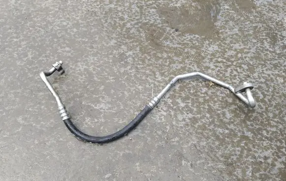 Ford Focus C-MAX Air conditioning (A/C) pipe/hose