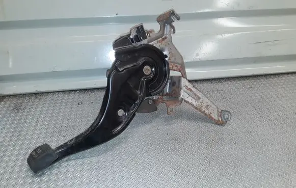 Mitsubishi Endeavor Handbrake/parking brake lever assembly 
