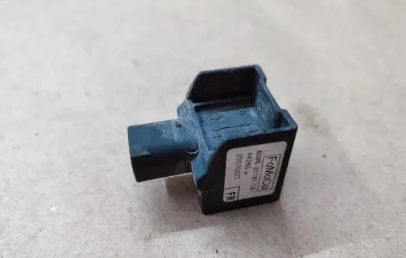 Ford Mondeo MK IV Airbag deployment crash/impact sensor 6G9N3C187CA