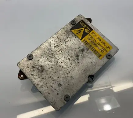 Mercedes-Benz E W211 Headlight ballast module Xenon 5DV00829000
