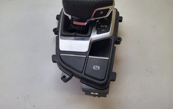 Audi A5 Gear lever shifter trim leather/knob