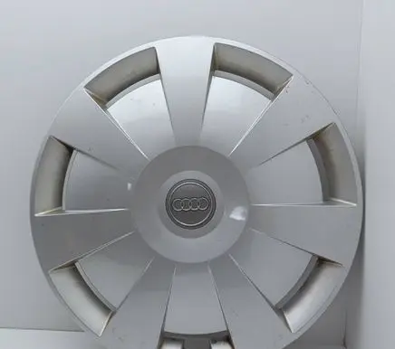 Audi A4 S4 B7 8E 8H R16 wheel hub/cap/trim 8V0601147C