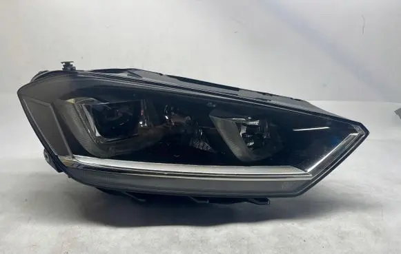 Volkswagen Golf Sportsvan Headlight/headlamp 517941034B