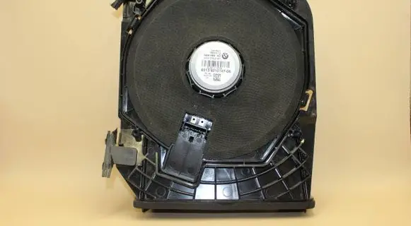 BMW 3 F30 F35 F31 Subwoofer speaker 9210147