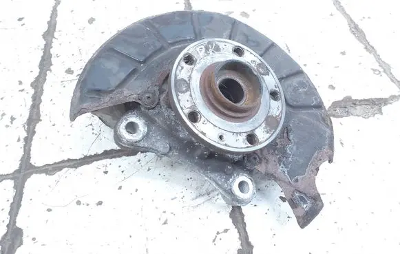 Volkswagen PASSAT B6 Front wheel hub spindle knuckle 3C0407257F