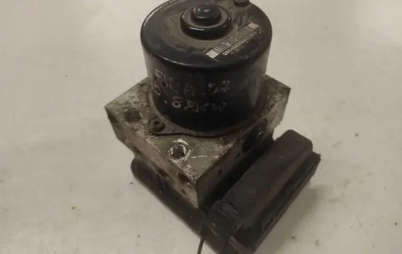 Opel Zafira B ABS Pump 10096005703 00404674C0 4L36H11R20