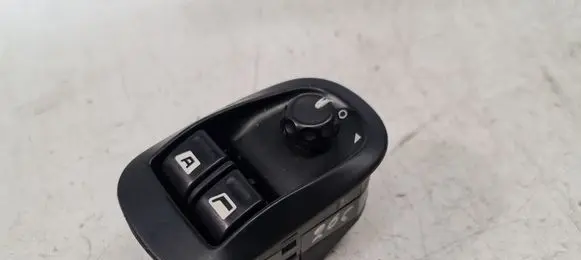 Peugeot 206 Electric window control switch 11914