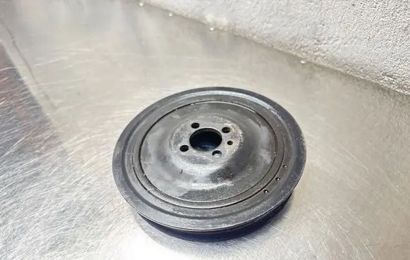 Opel Insignia A Crankshaft pulley 55563401 004836 4062010