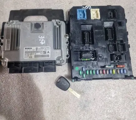 Peugeot 307 Engine ECU kit and lock set 0281011863 9661773380 9653958980