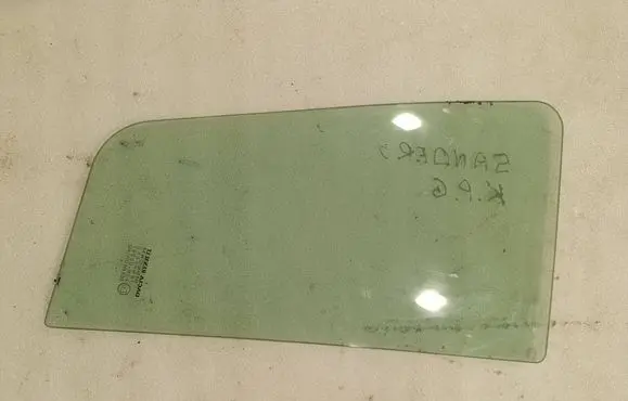 Renault Sandero II Front triangle window/glass 43R00097 899M311AS2
