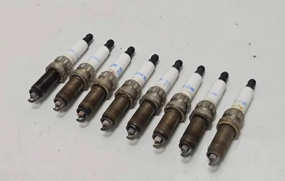 BMW M5 F90 Spark plug ZR5TPP3320