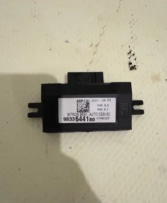 Peugeot 3008 II Door control unit/module 9833644180 0746023 20210803