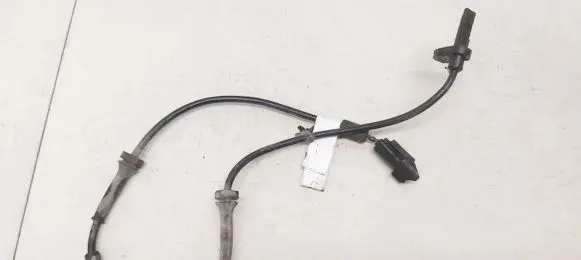 Ford Fiesta ABS brake wheel speed sensor 8v512c204ad 8v51-2c204-ad