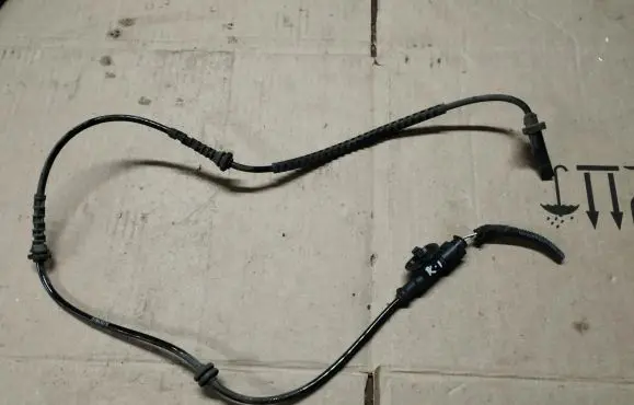 Jeep Renegade ABS brake wheel speed sensor 51941079