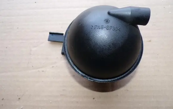 Volkswagen Touran III Vacuum air tank 054129808