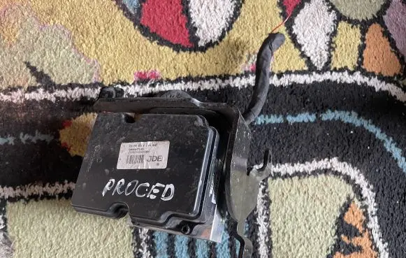 KIA Pro Cee'd III ABS Pump 58900J7DEO J758926820