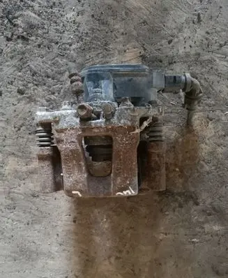 Hyundai i40 Rear brake caliper
