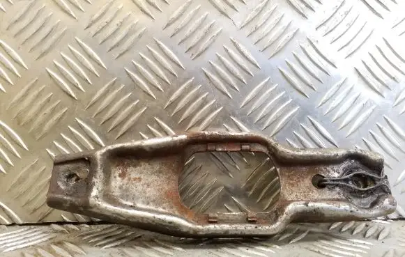 Volkswagen PASSAT B4 Clutch release arm fork 
