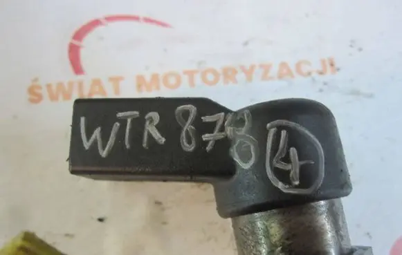 Peugeot 207 Fuel injector 9658194180