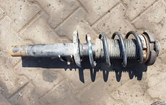 Seat Leon (1P) Front shock absorber with coil spring