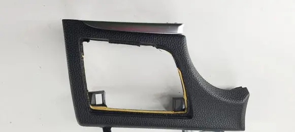 Suzuki Kizashi Dashboard trim 7384157LT