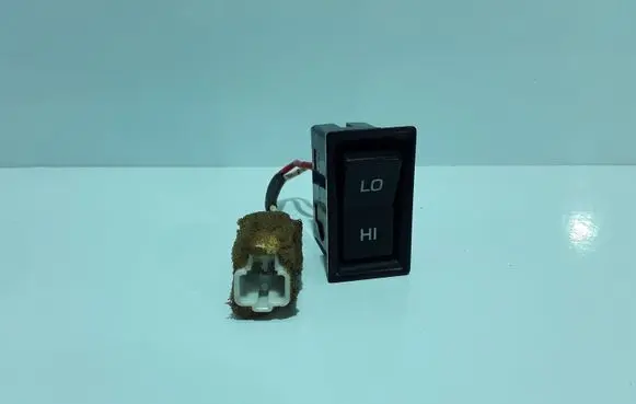 Toyota Land Cruiser (HDJ90) Light switch 2340F67