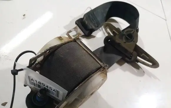 Nissan Almera Tino Rear seatbelt 