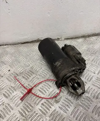 Mercedes-Benz E W212 Starter motor A0061516101