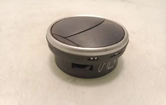 Seat Ibiza IV (6J,6P) Dash center air vent grill 