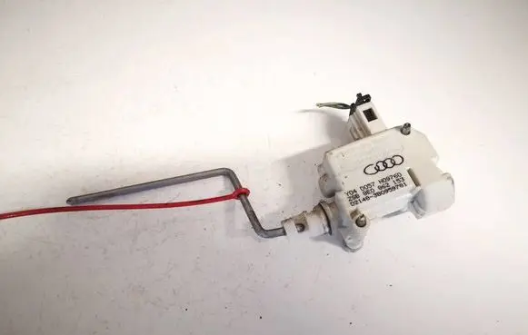 Audi A4 S4 B6 8E 8H Central locking motor 8e0862153 3b0959781