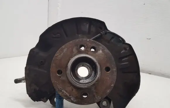 Mini One - Cooper R50 - 53 Front wheel hub spindle knuckle