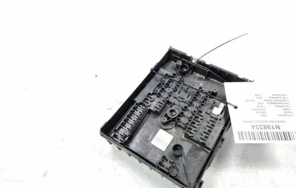 Skoda Superb B6 (3T) Relay mounting block BSI1K0937118