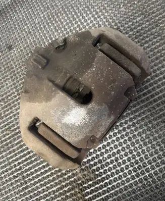 BMW 5 F10 F11 Front brake caliper 6792689