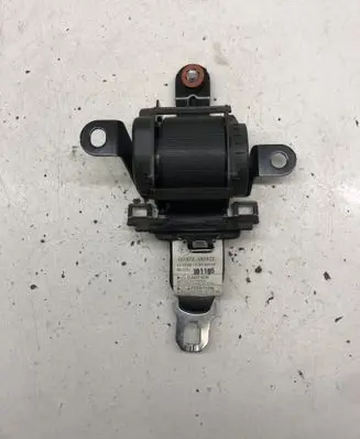 Hyundai ix35 Middle seatbelt (rear) 898502Y200