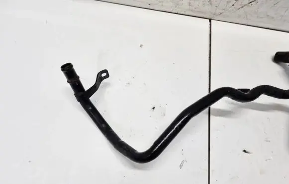 Volkswagen Golf VII Engine coolant pipe/hose 04L121065