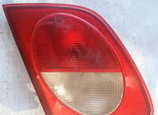 Tailgate rear/tail lights