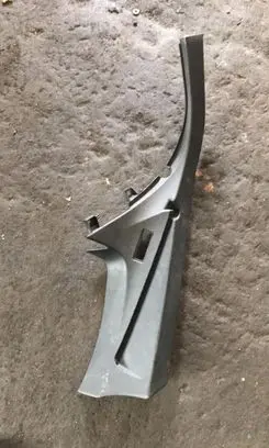 BMW 5 E60 E61 (D) pillar trim (bottom) 7049903