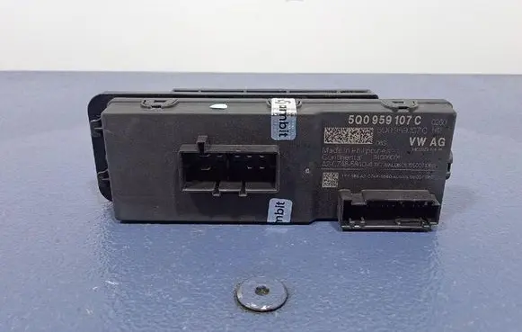 Volkswagen PASSAT CC Other control units/modules 5Q0959107C