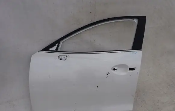 Mazda 3 III Front door