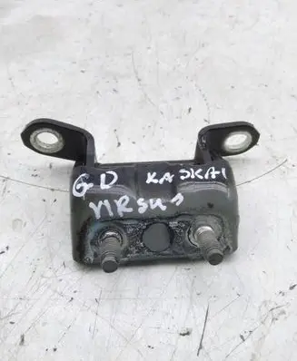 Nissan Qashqai Rear door upper hinge