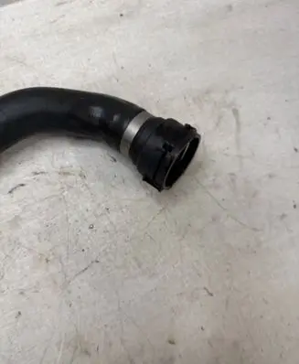 Engine coolant pipe/hose